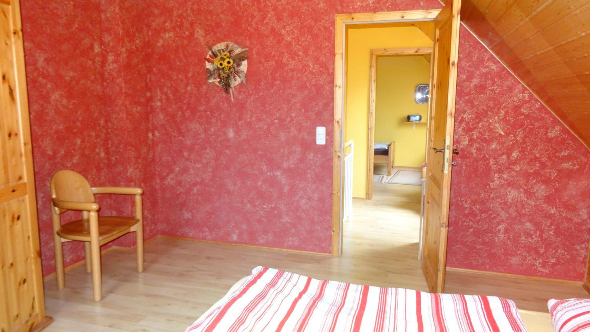 Ferienhaus Im Urigen Garten Bzw Eulenhaus Zingst Eksteriør billede